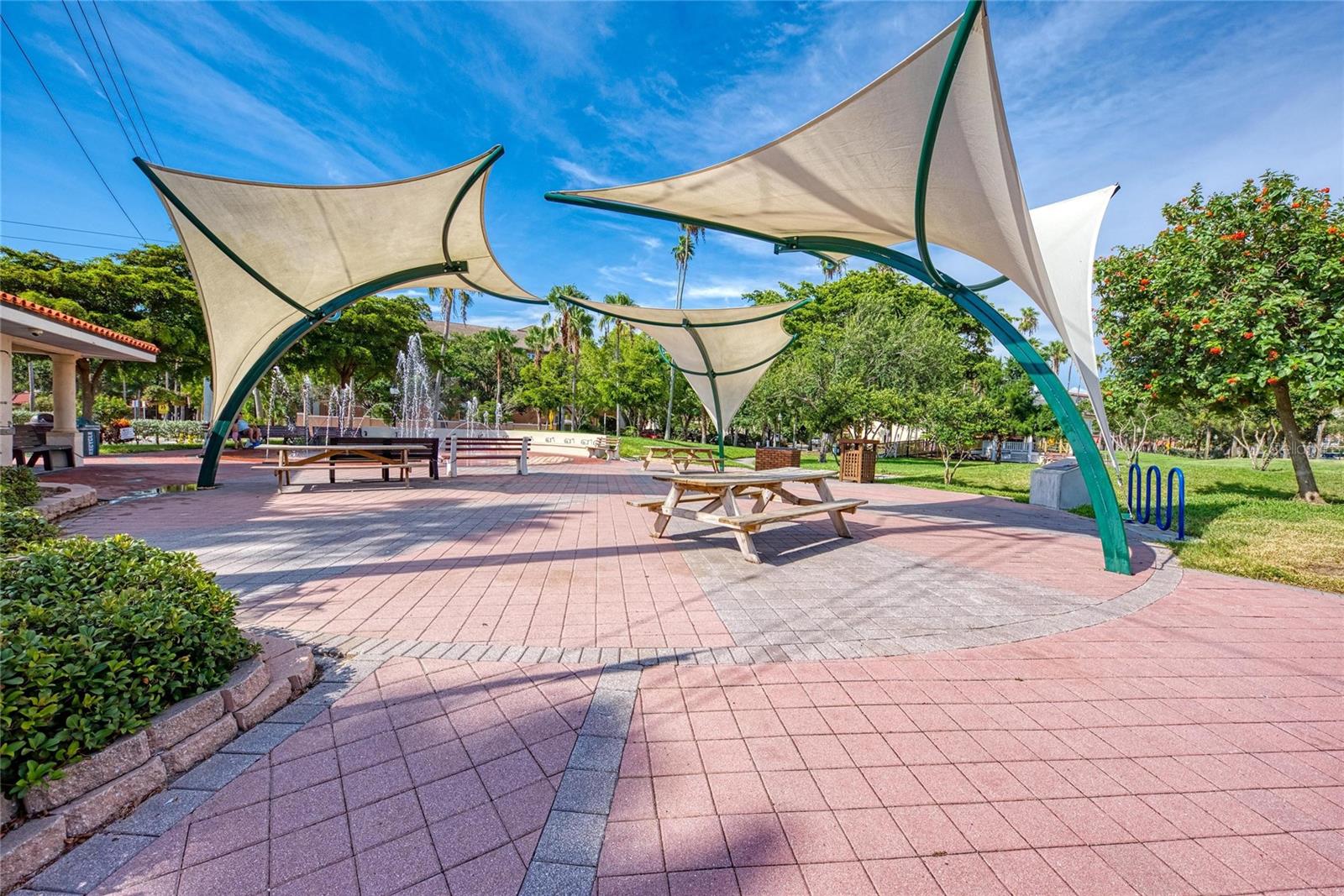 EAST GATE - Residential