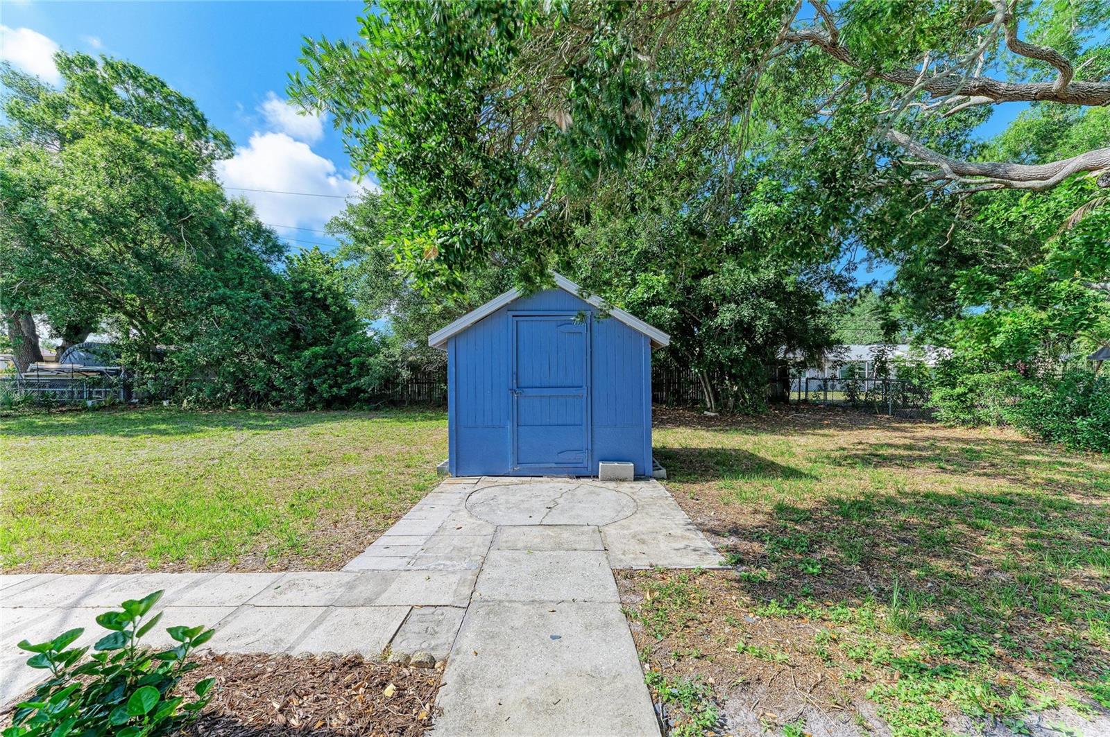 EAST GATE - Residential