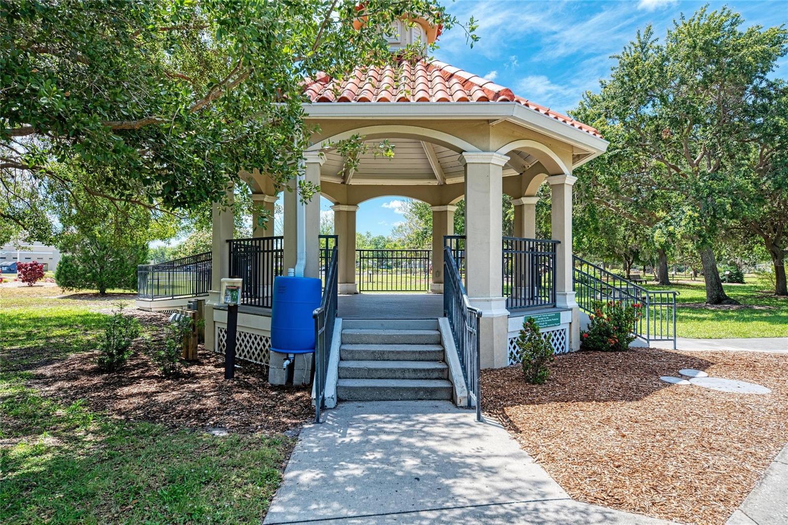 EAST GATE - Residential