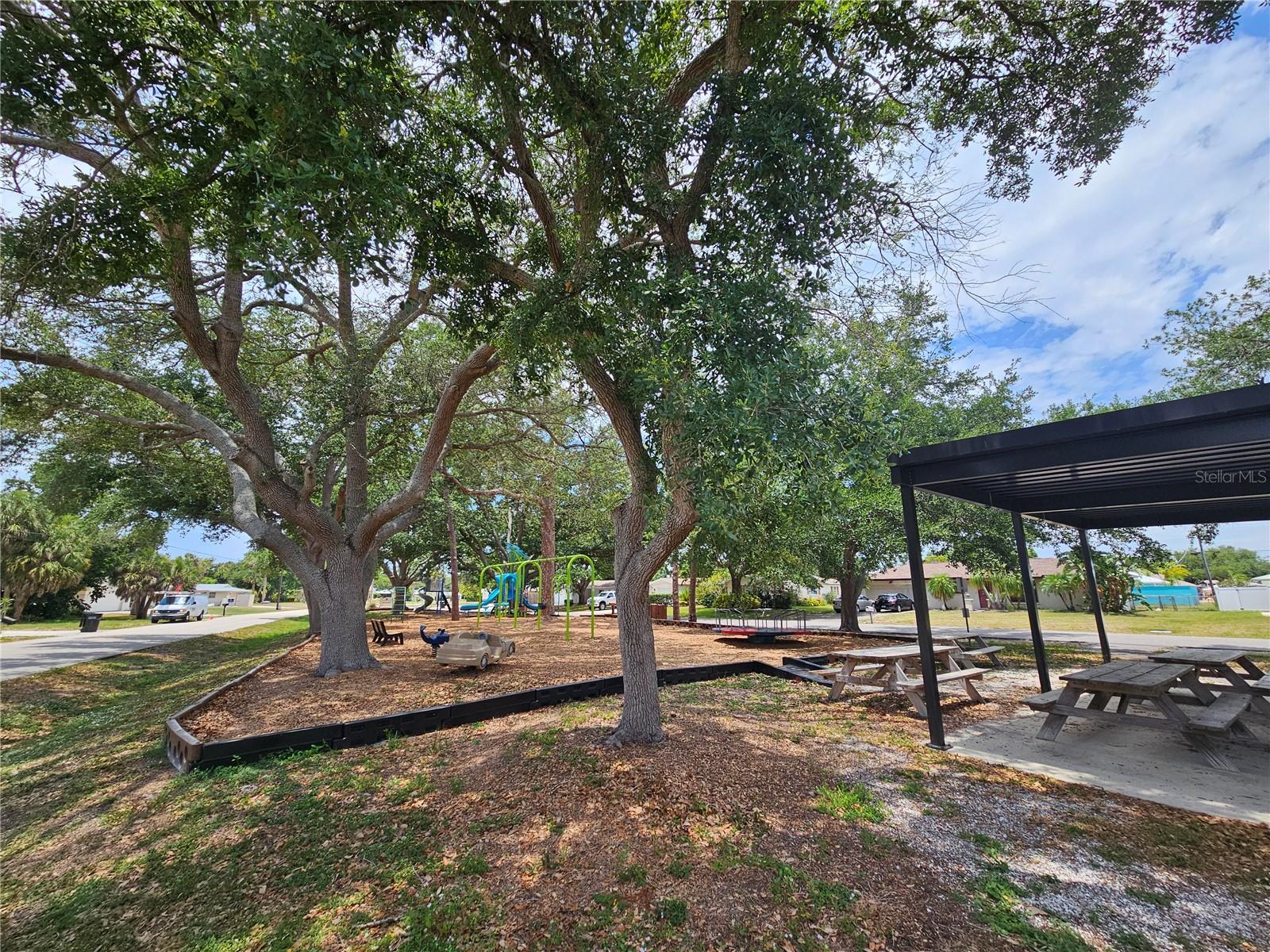 EAST GATE - Residential