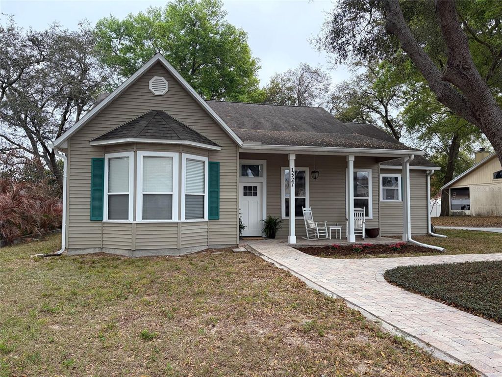 Photo of 1527 Dess Drive, Orlando, FL 32818 (MLS # O6388334)