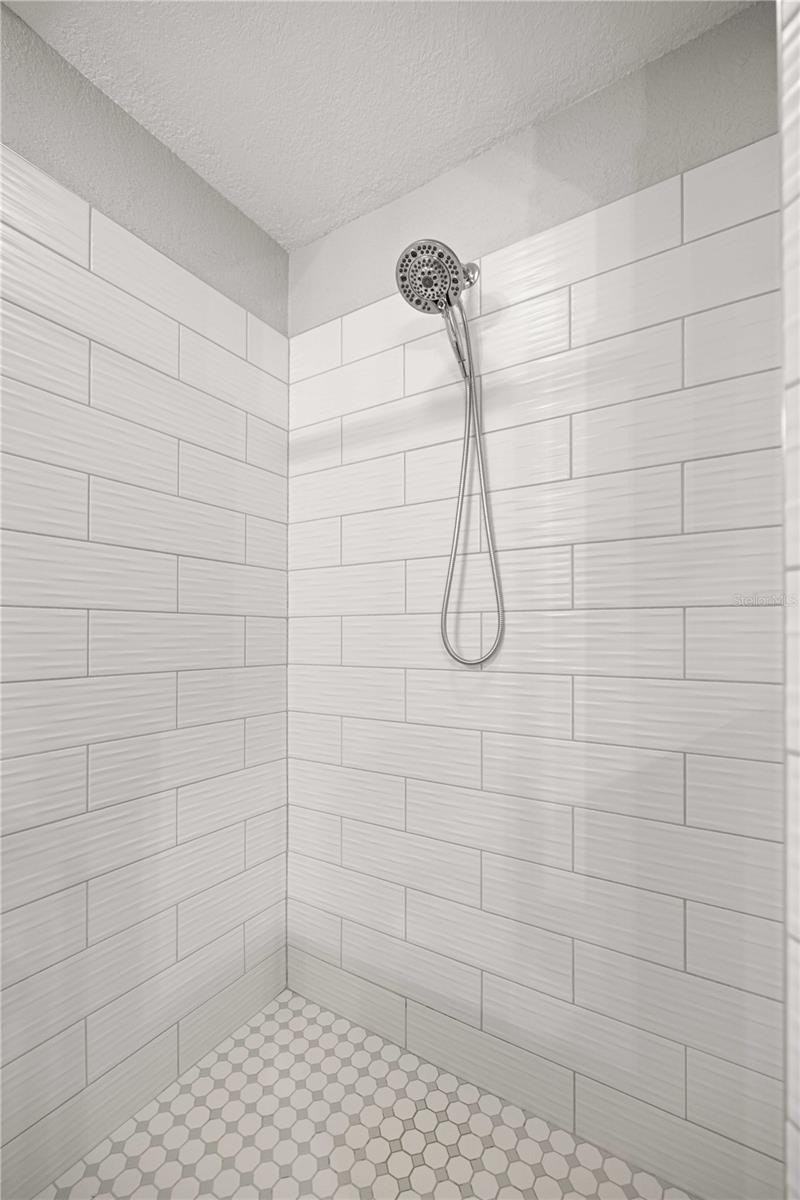 ROLLING HILLS UN 5 - Residential