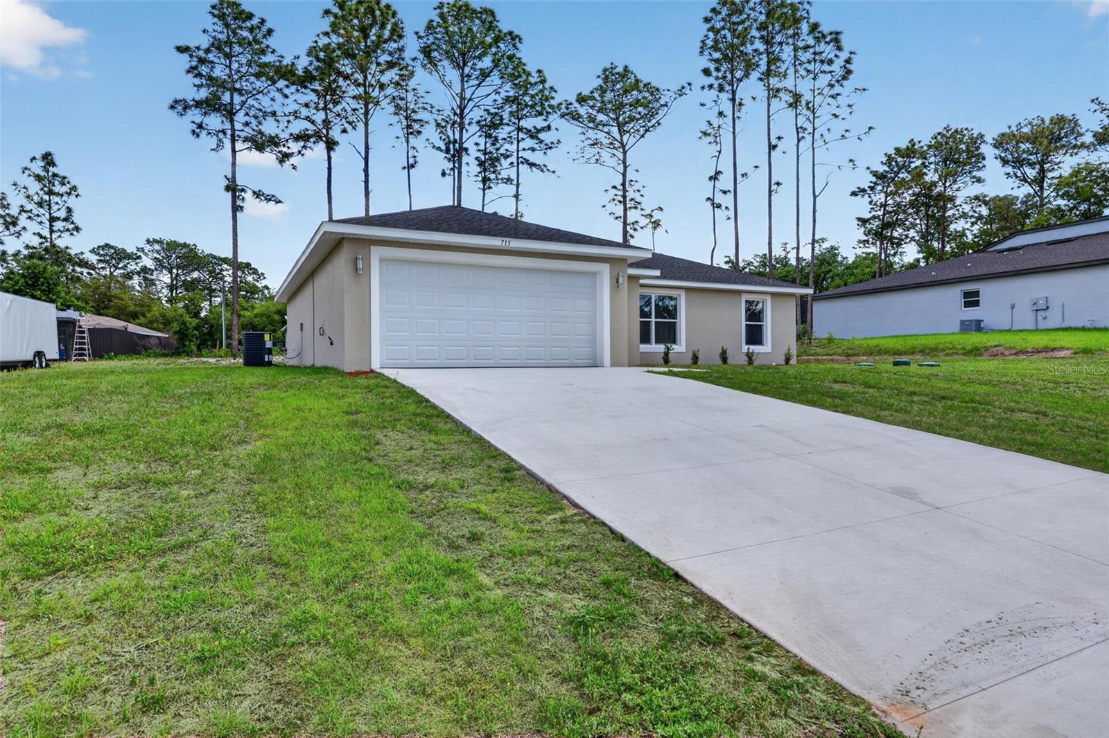 715 MARION OAKS MANOR