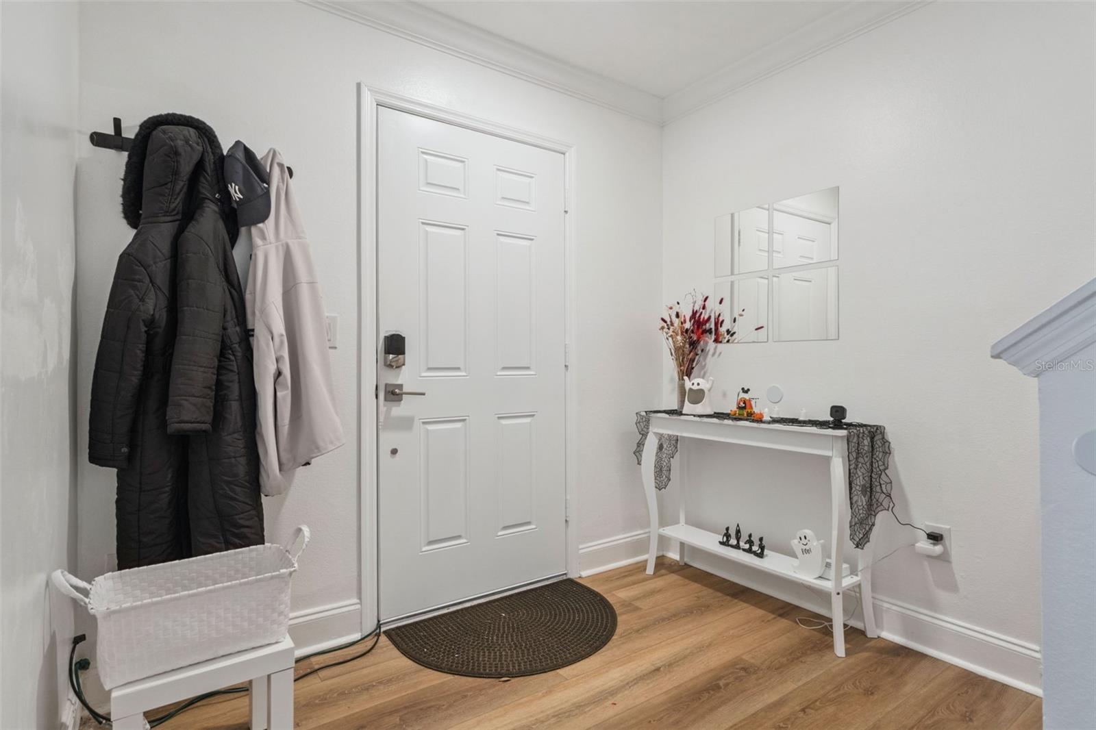 1028 WATERSIDE DRIVE