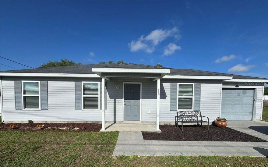 Lovely home in mint condition ready for occupancy.  This home is close to shopping and located in SE giving you easy access to Belleview, Ocala and SE Marion county.  NO PETS.  First, last and security deposit required.