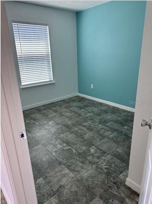 SILVER SPGS SHORES UN 24 - Residential Lease