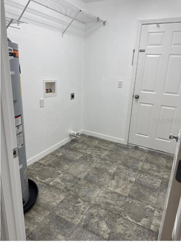 SILVER SPGS SHORES UN 24 - Residential Lease