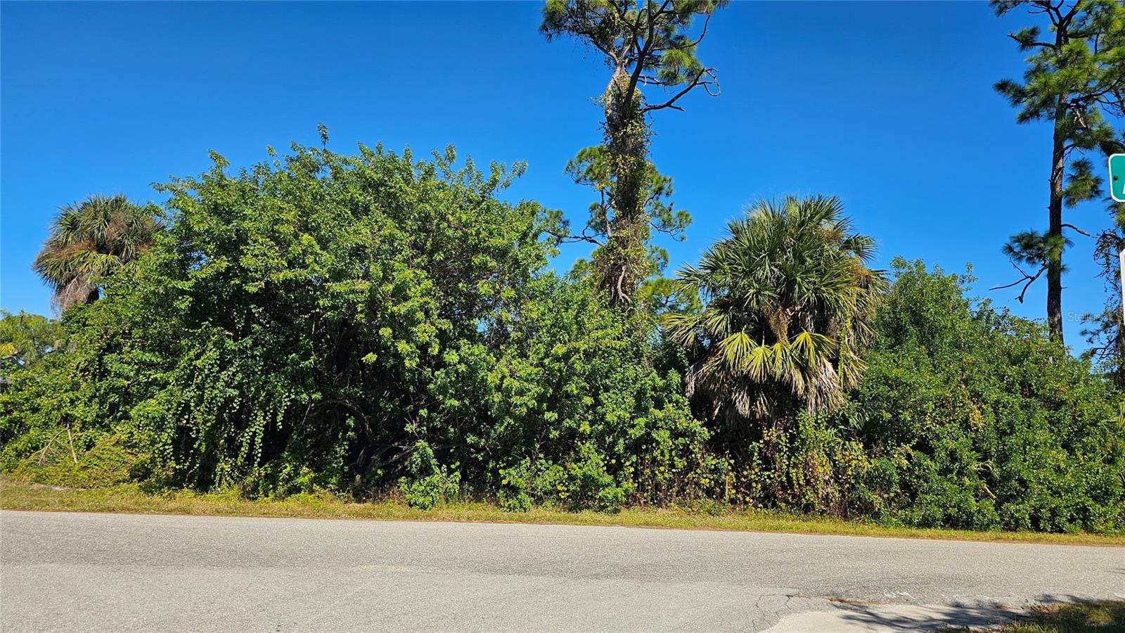 PORT CHARLOTTE SEC 008 - Land