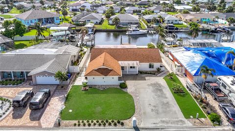 Photo of 6341 Cocoa Lane, Apollo Beach, FL 33572 (MLS # A4656602)