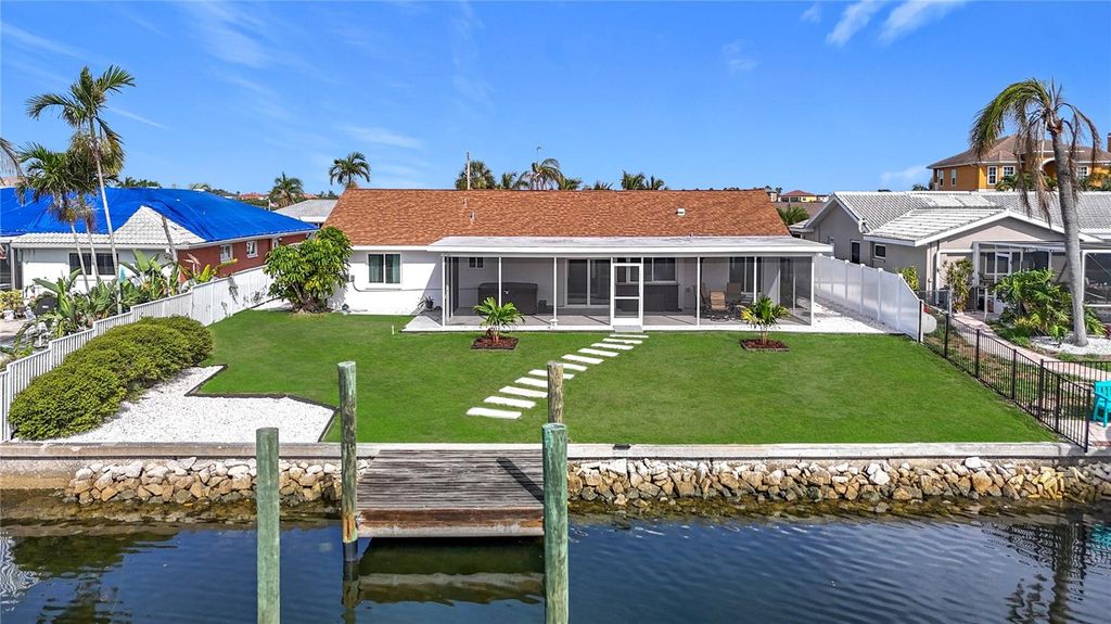 Photo of 6341 Cocoa Lane, Apollo Beach, FL 33572 (MLS # A4656602)
