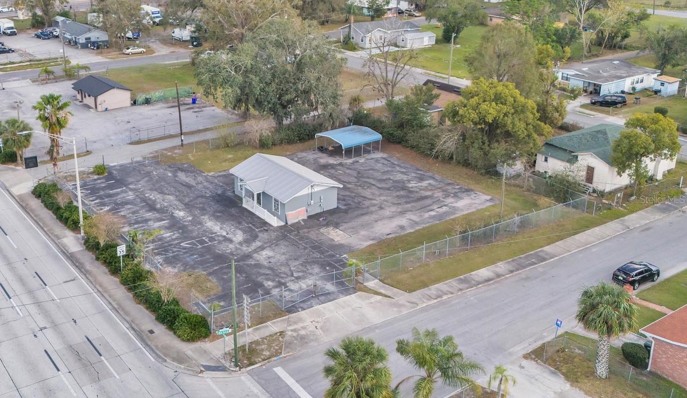 214 W MEMORIAL BOULEVARD
