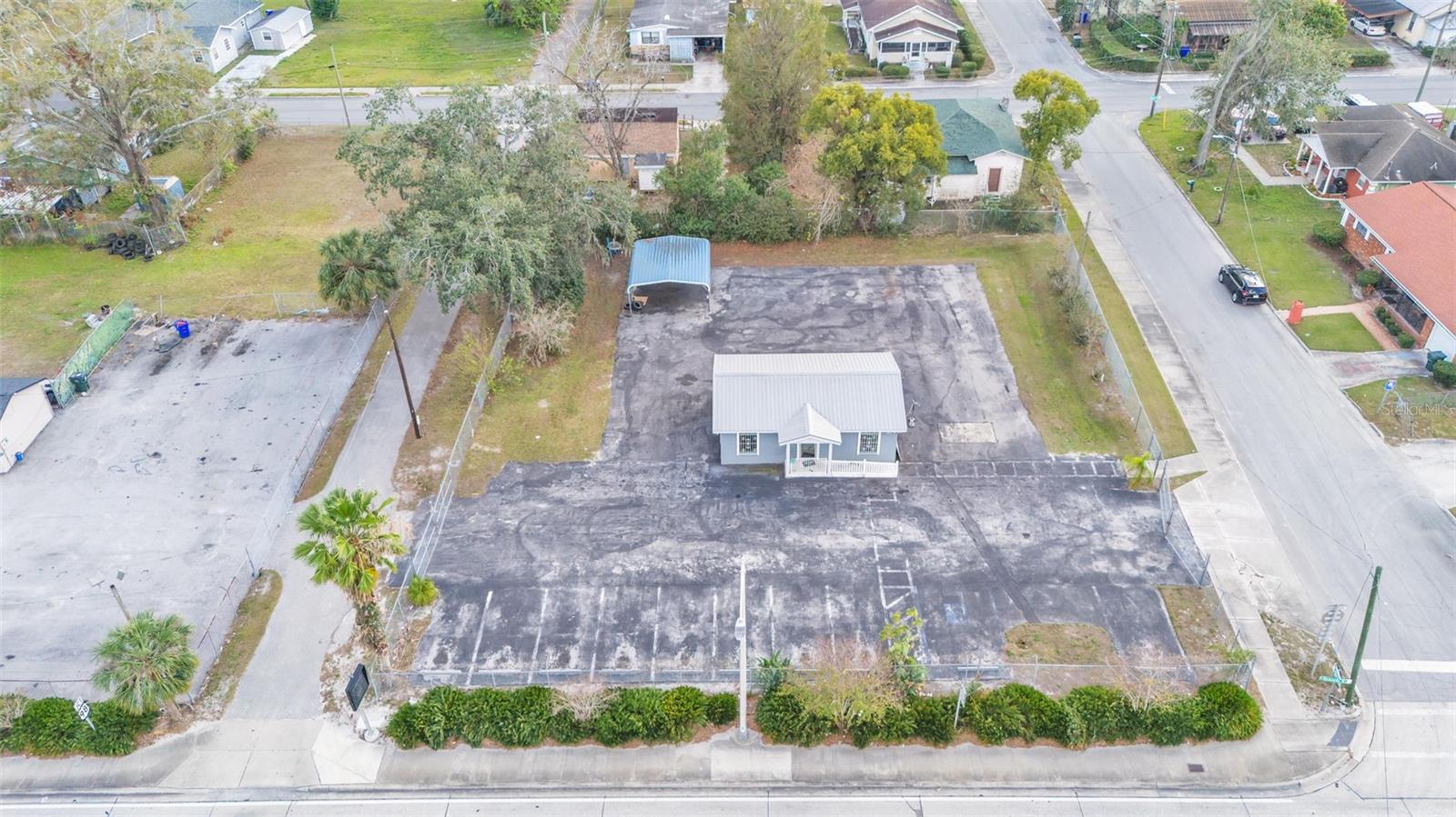 214 W MEMORIAL BOULEVARD