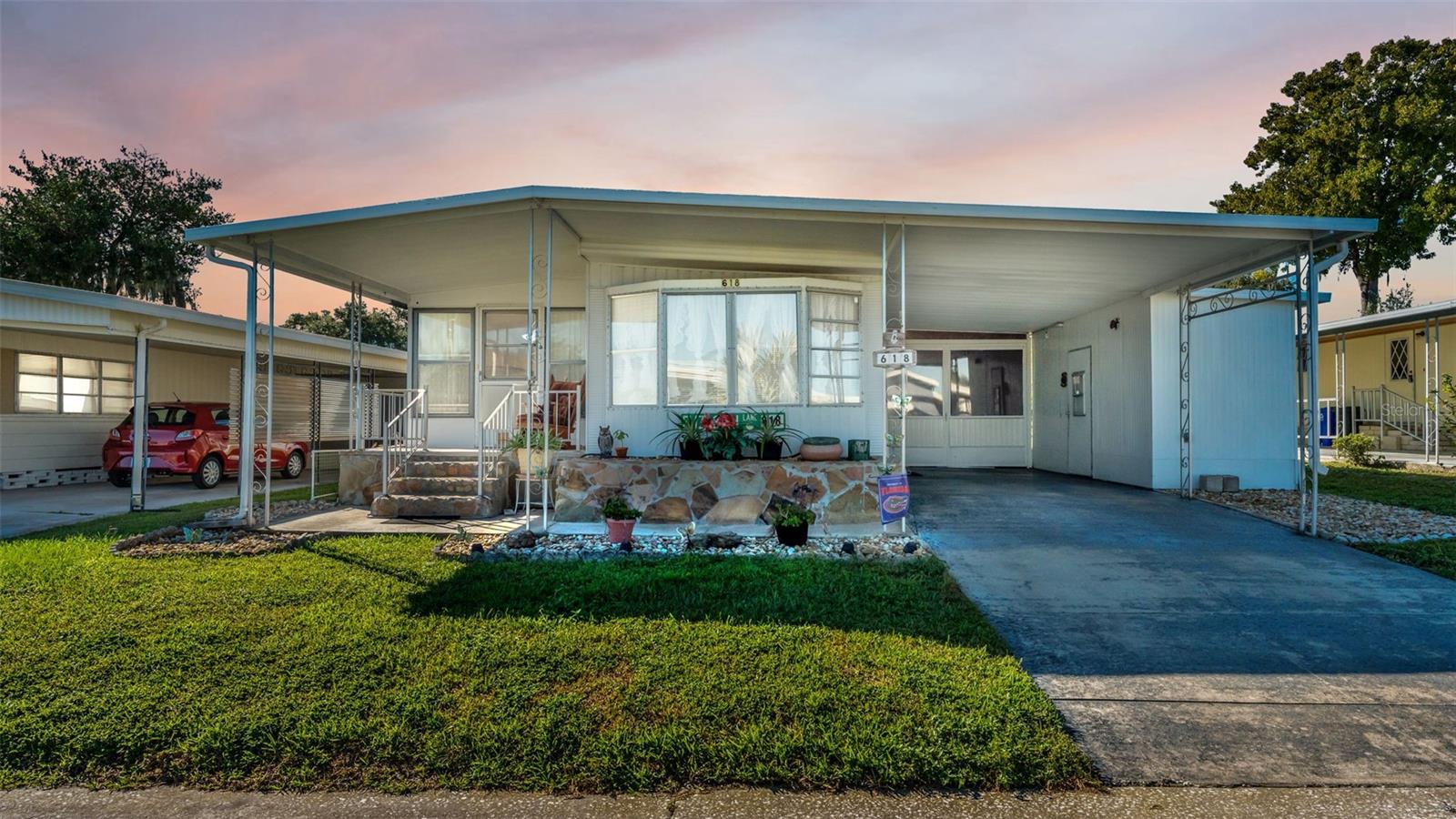 LAKESIDE HILLS ESTATES - Residential