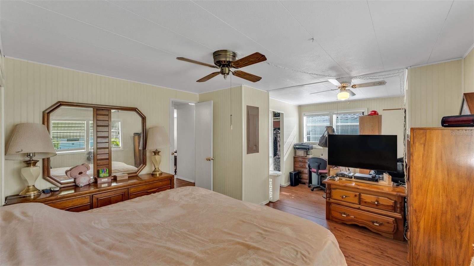 LAKESIDE HILLS ESTATES - Residential