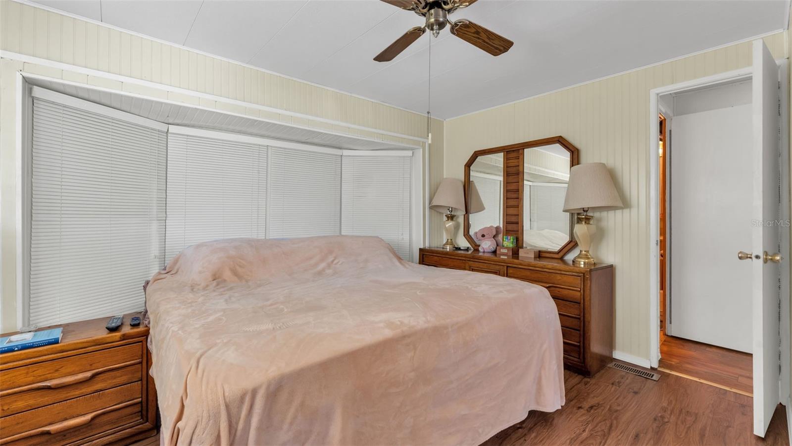 LAKESIDE HILLS ESTATES - Residential