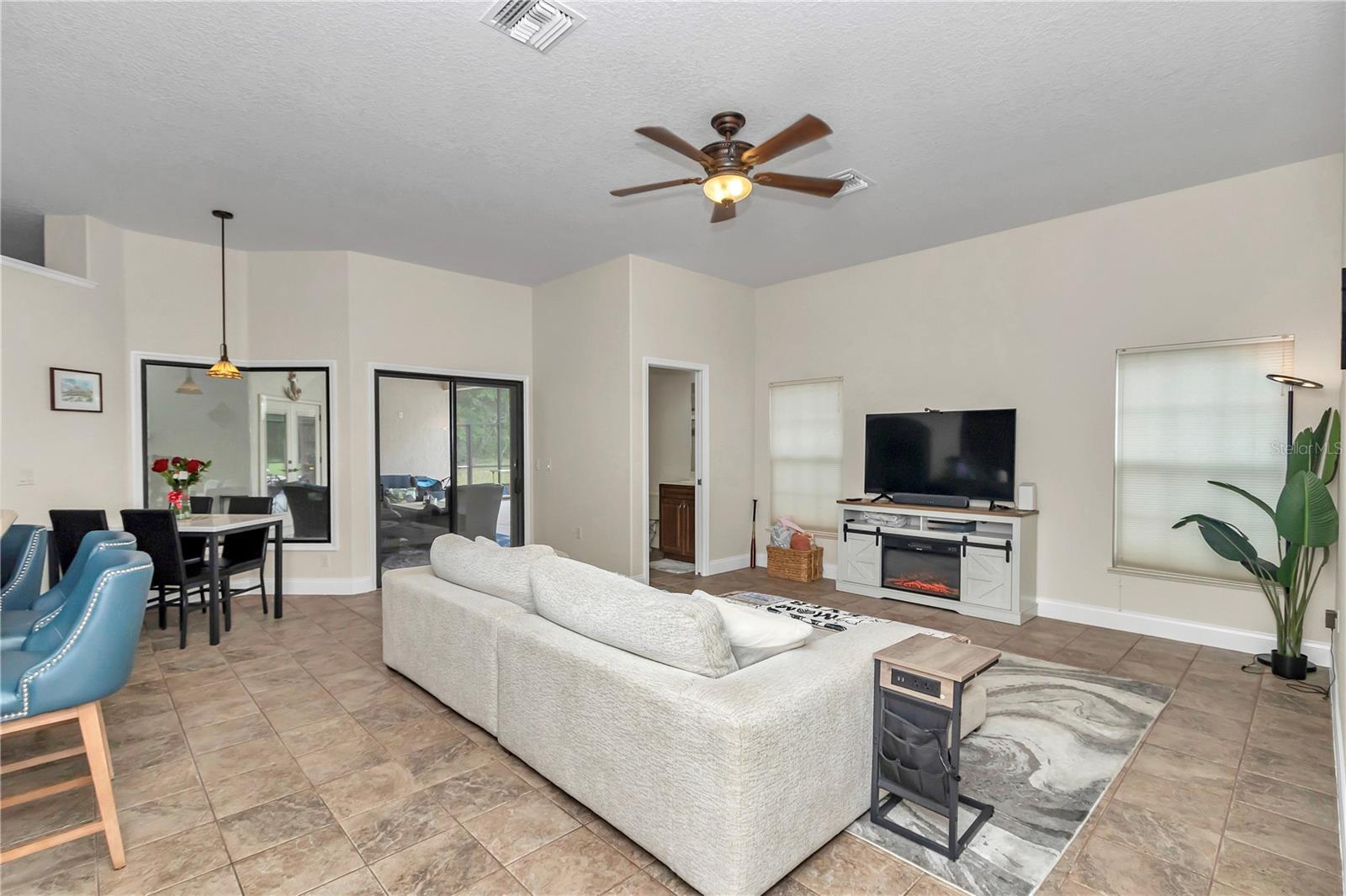 RAINBOW SPGS - Residential