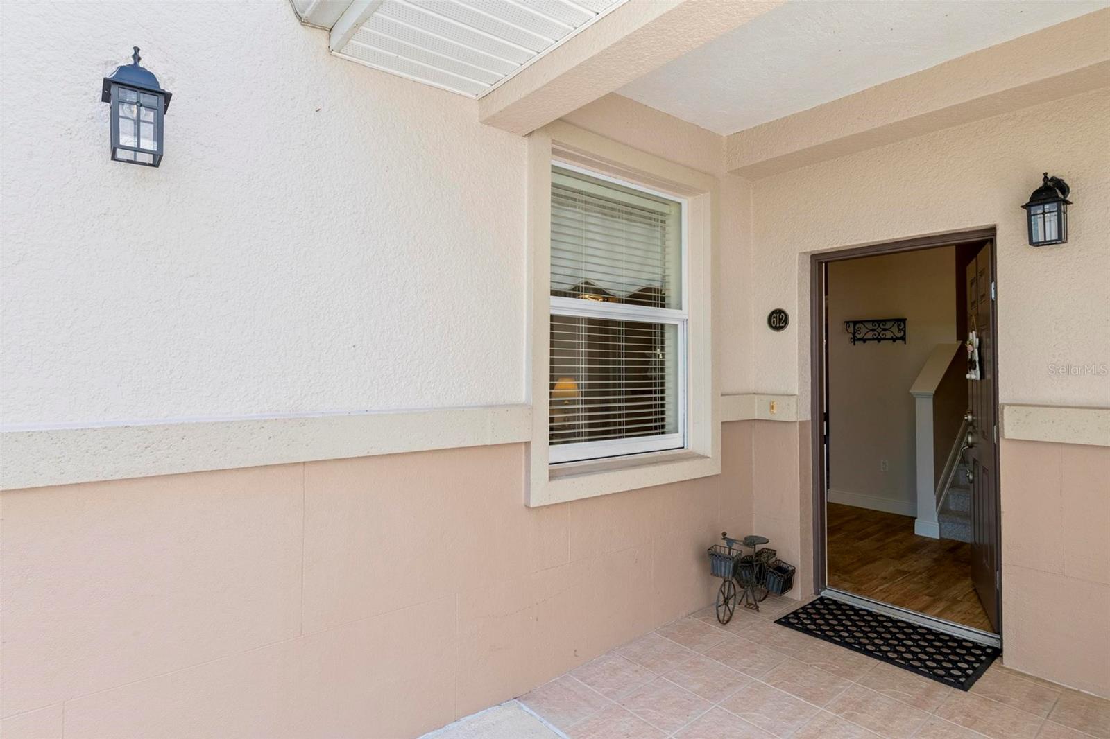 60 RIVERVIEW BEND S 612
