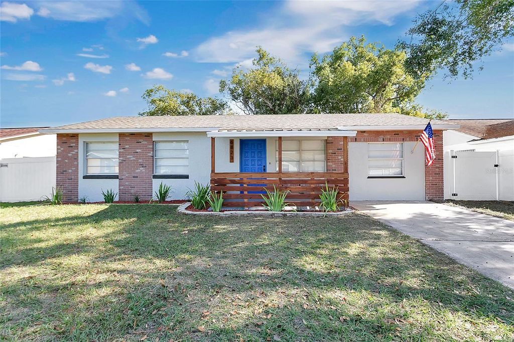 Photo of 6823 Alpert Drive, Orlando, FL 32810 (MLS # O6365424)