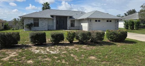 Photo of 922 Chelsea Way, Lake Wales, FL 33853 (MLS # P4936111)