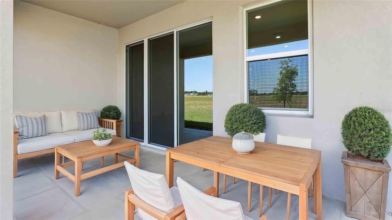 TWISTED OAKS - Residential