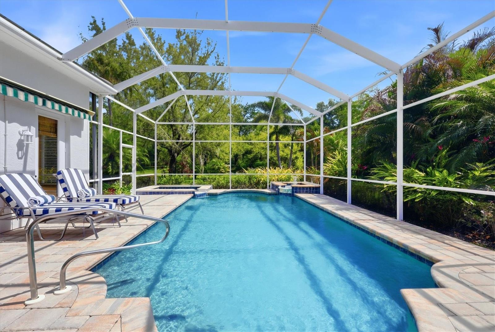 UNIVERSITY PARK COUNTRY CLUB - Residential