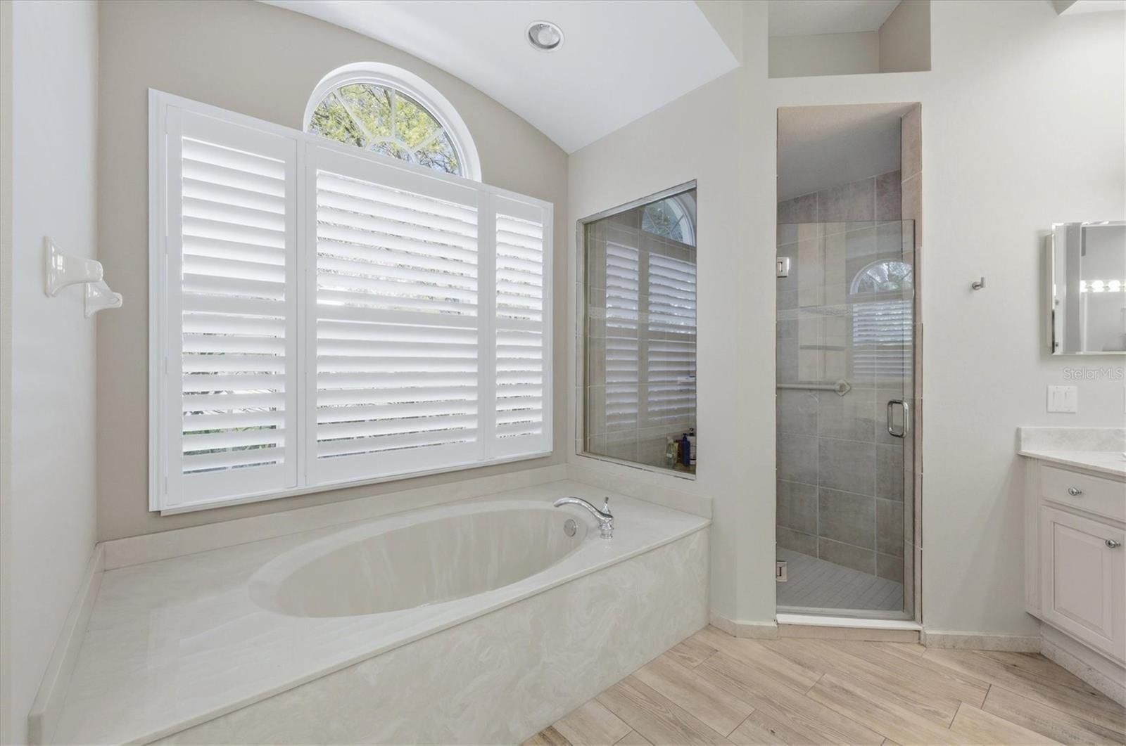 UNIVERSITY PARK COUNTRY CLUB - Residential