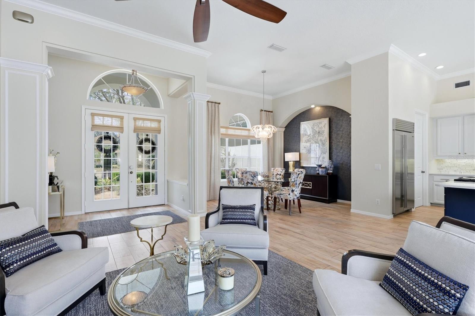 8113 COLLINGWOOD COURT