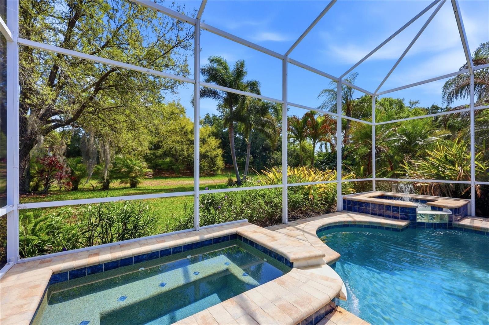 UNIVERSITY PARK COUNTRY CLUB - Residential