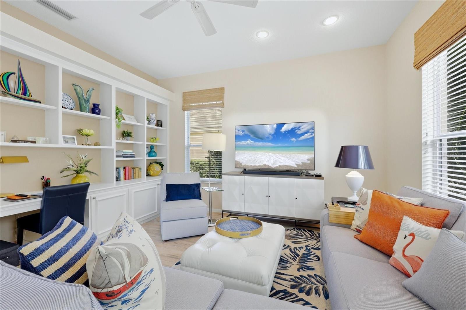 UNIVERSITY PARK COUNTRY CLUB - Residential