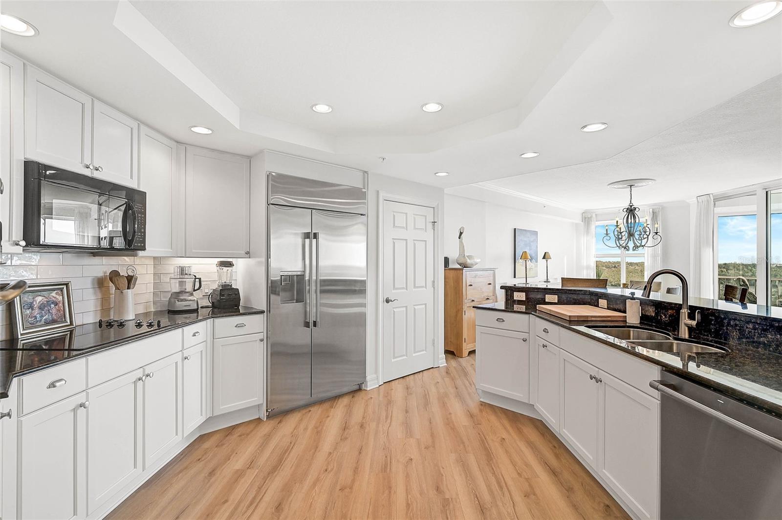 MERIDIAN AT THE OAKS PRESERVE - Residential Lease