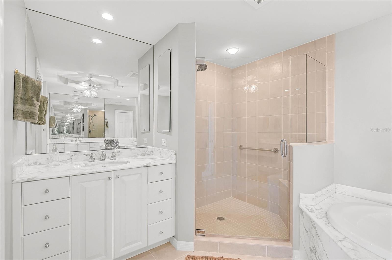 MERIDIAN AT THE OAKS PRESERVE - Residential Lease