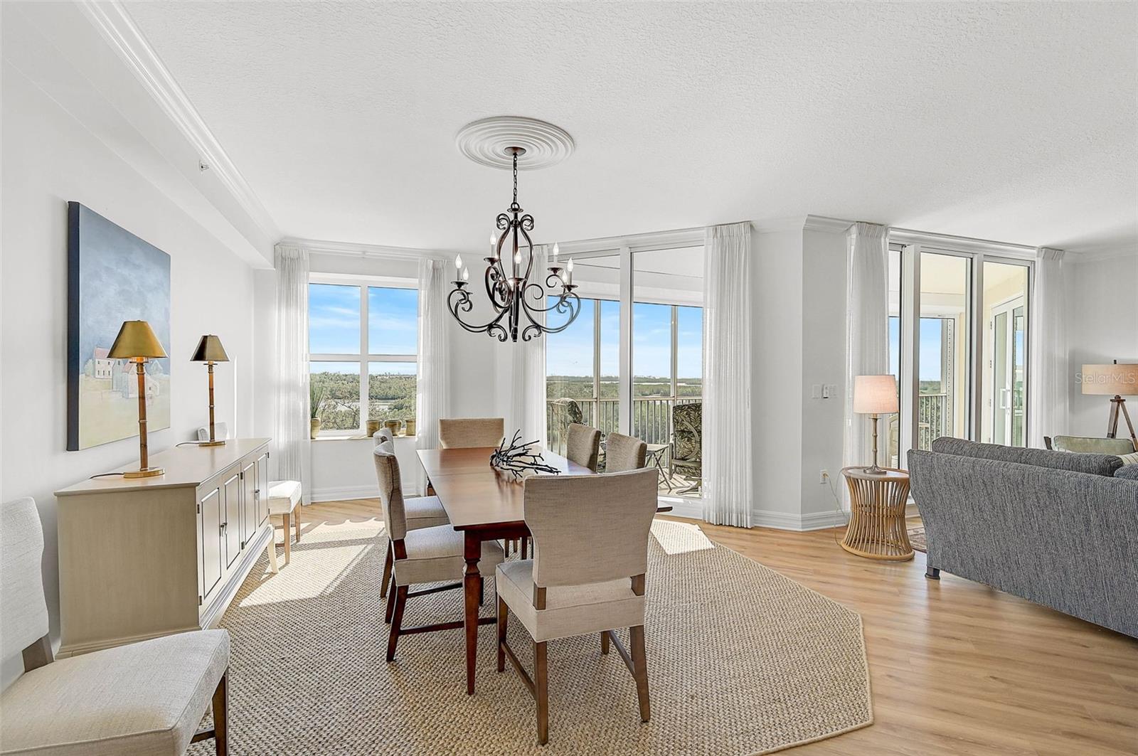 MERIDIAN AT THE OAKS PRESERVE - Residential Lease