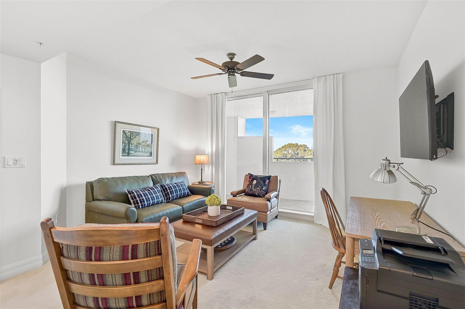 MERIDIAN AT THE OAKS PRESERVE - Residential Lease