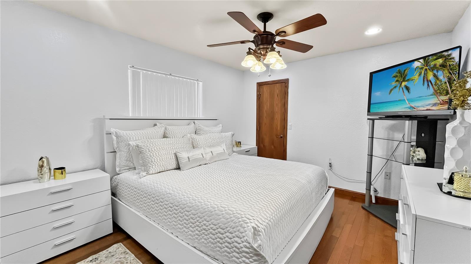 BRADEN OAKS - Residential