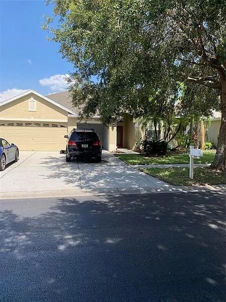 DIAMOND HILL PH 1A UNIT 2 - Residential Lease