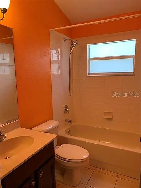 DIAMOND HILL PH 1A UNIT 2 - Residential Lease