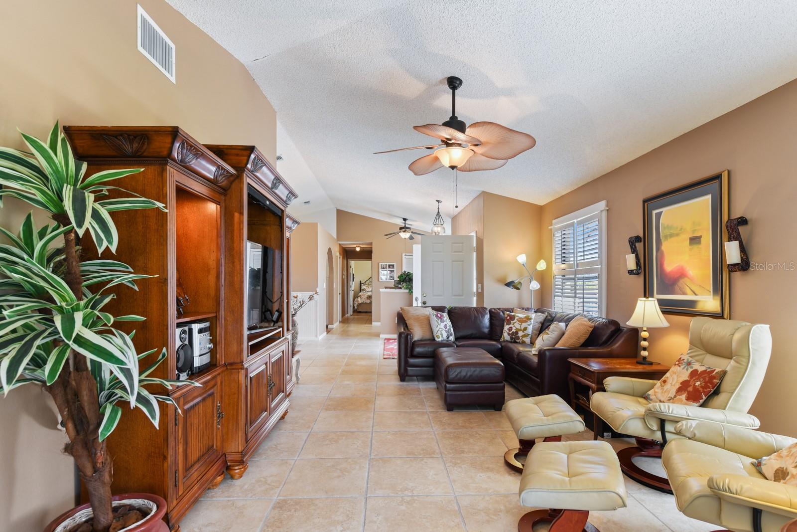 ADMIRALTY VILLAGE - Residential