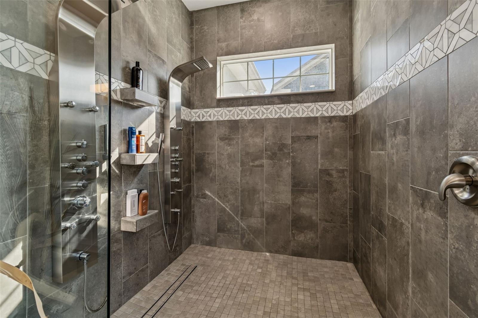 GNUOY PARK - Residential