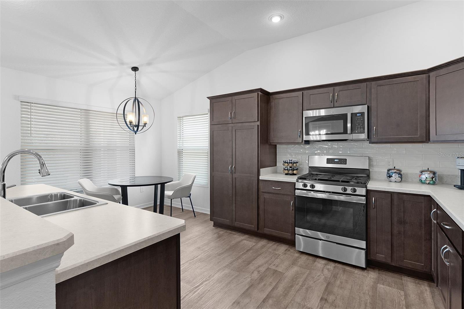 VILLAGES/SOUTHERN OAKS UN #139 - Residential