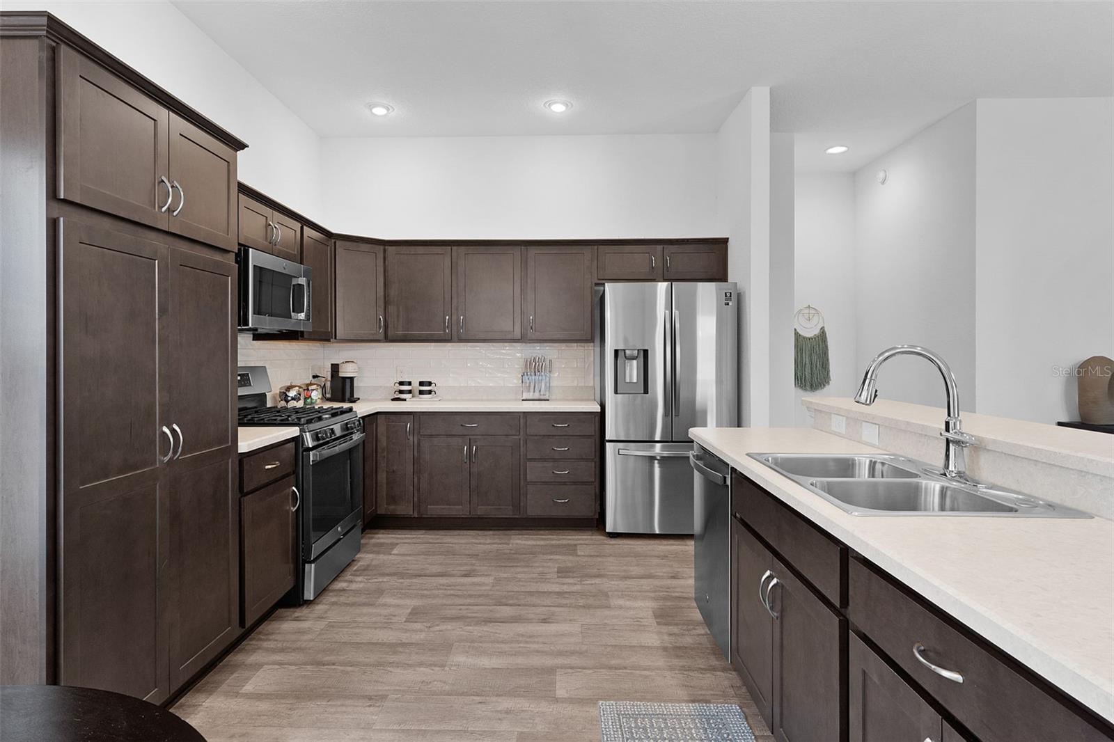 VILLAGES/SOUTHERN OAKS UN #139 - Residential