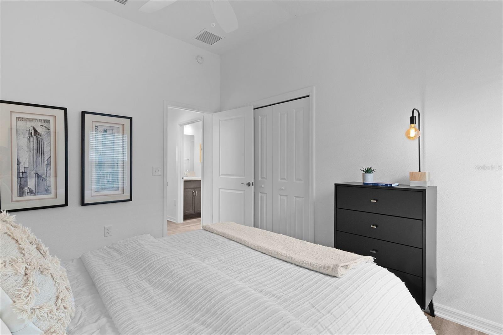 VILLAGES/SOUTHERN OAKS UN #139 - Residential