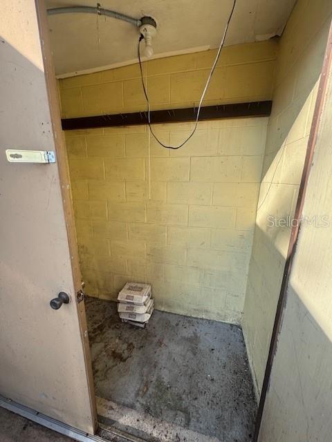 UNIVERSITY PLACE - Residential