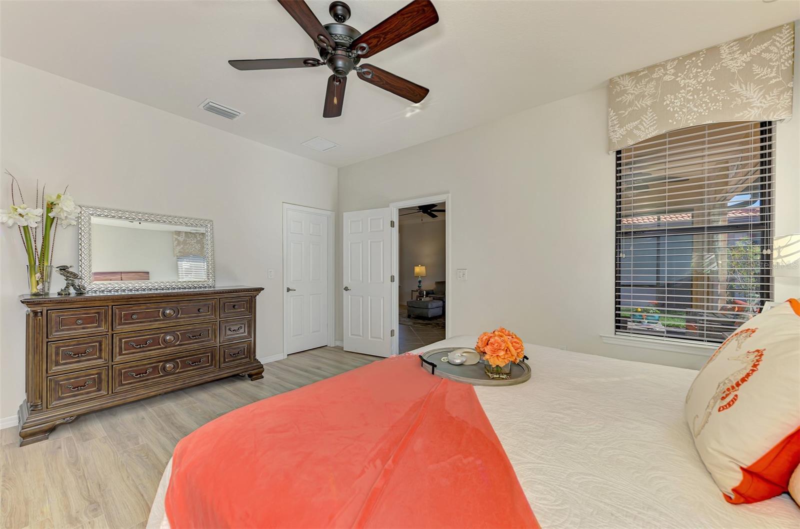 VENETIAN FALLS PH 3 - Residential