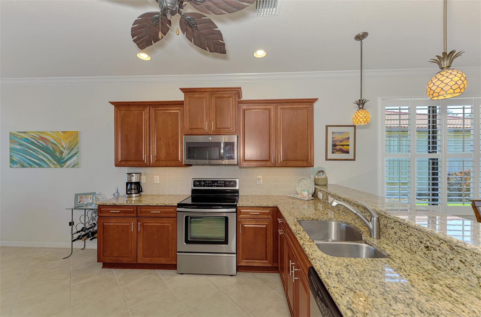 VENETIAN FALLS PH 3 - Residential