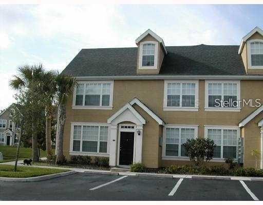 Spacious 2 bedroom 2 bathroom condo with cathedral/vaulted ceilings, an open floor plan and a loft. This condo is located in the back of the Admirals Walk property by a peaceful pond. There is a heated community pool and fitness center. Close to shopping and I-75 for the commuter. No pets.