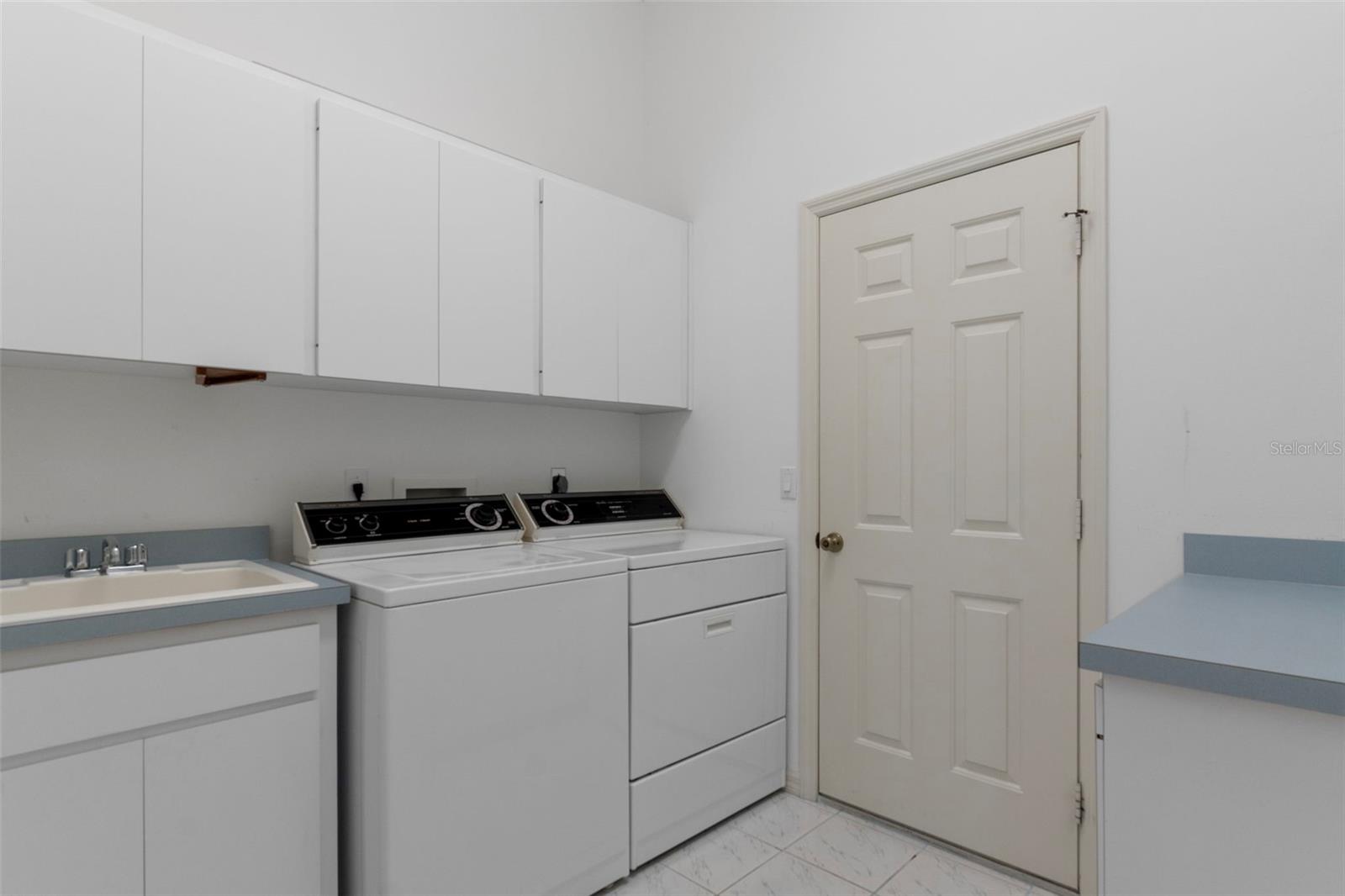 PINE RIDGE - Residential