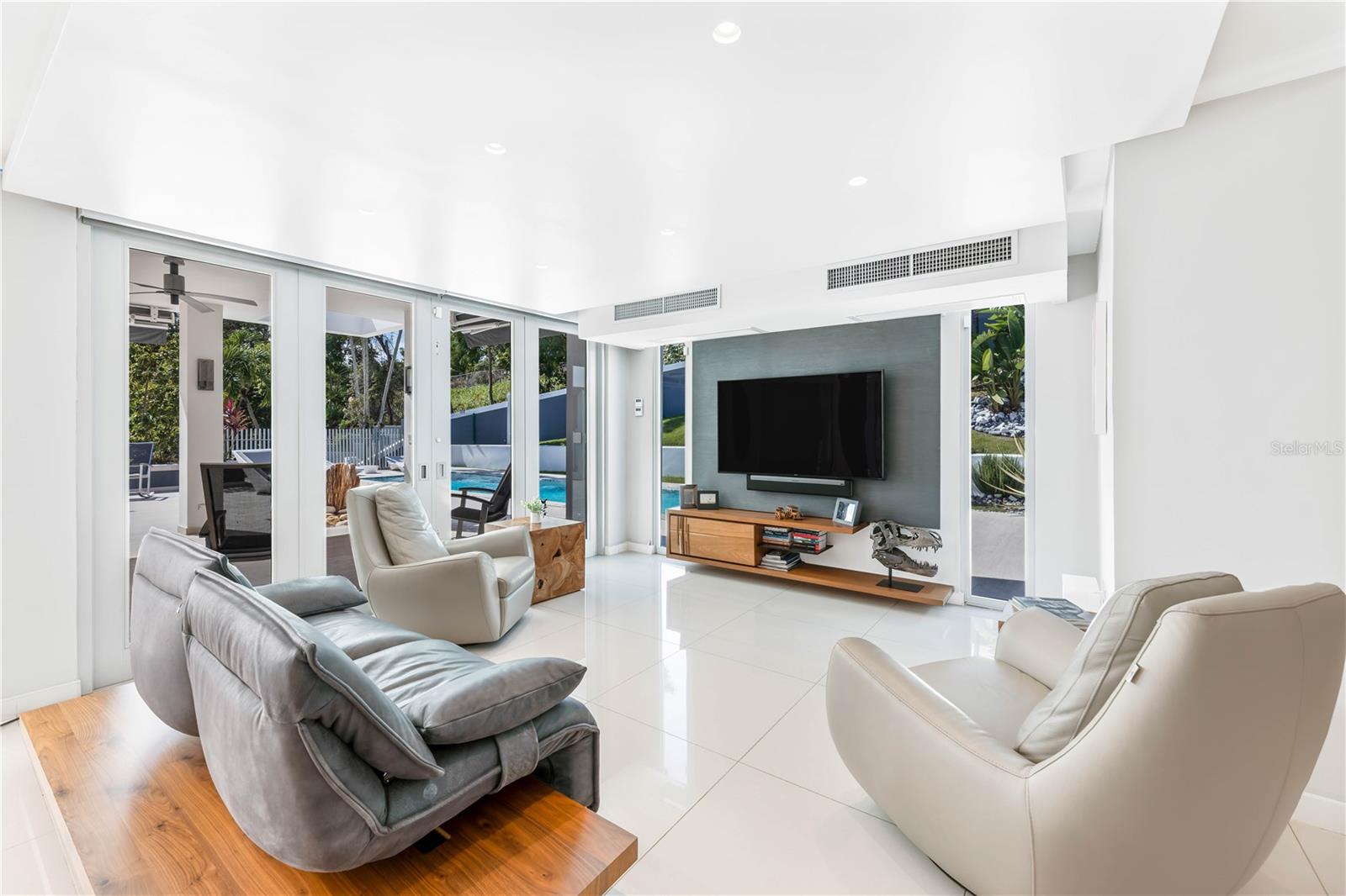 BALDWIN PARK - Residential
