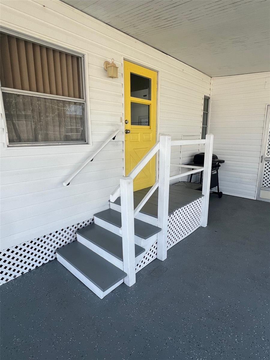 13 PINDO PALM STREET E