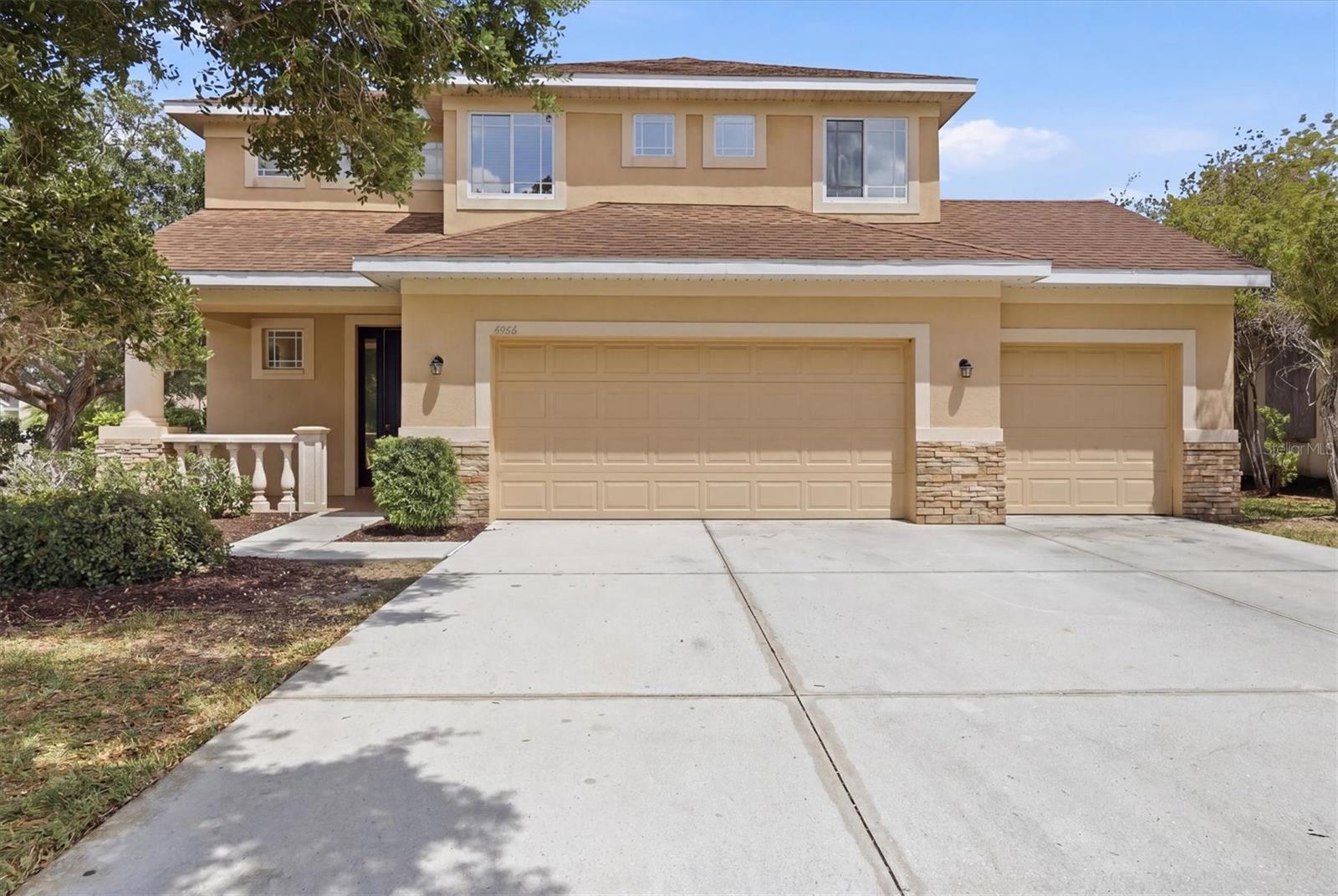 WOODRIDGE OAKS - Residential