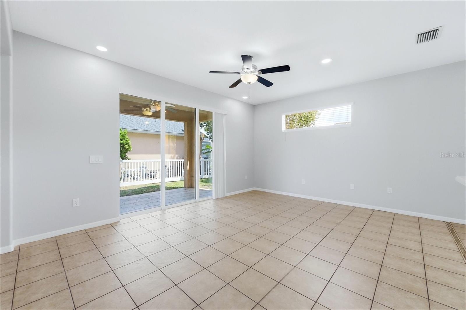 WOODRIDGE OAKS - Residential